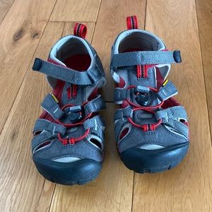 Keen sea camp II hiking sandal big kids size 1